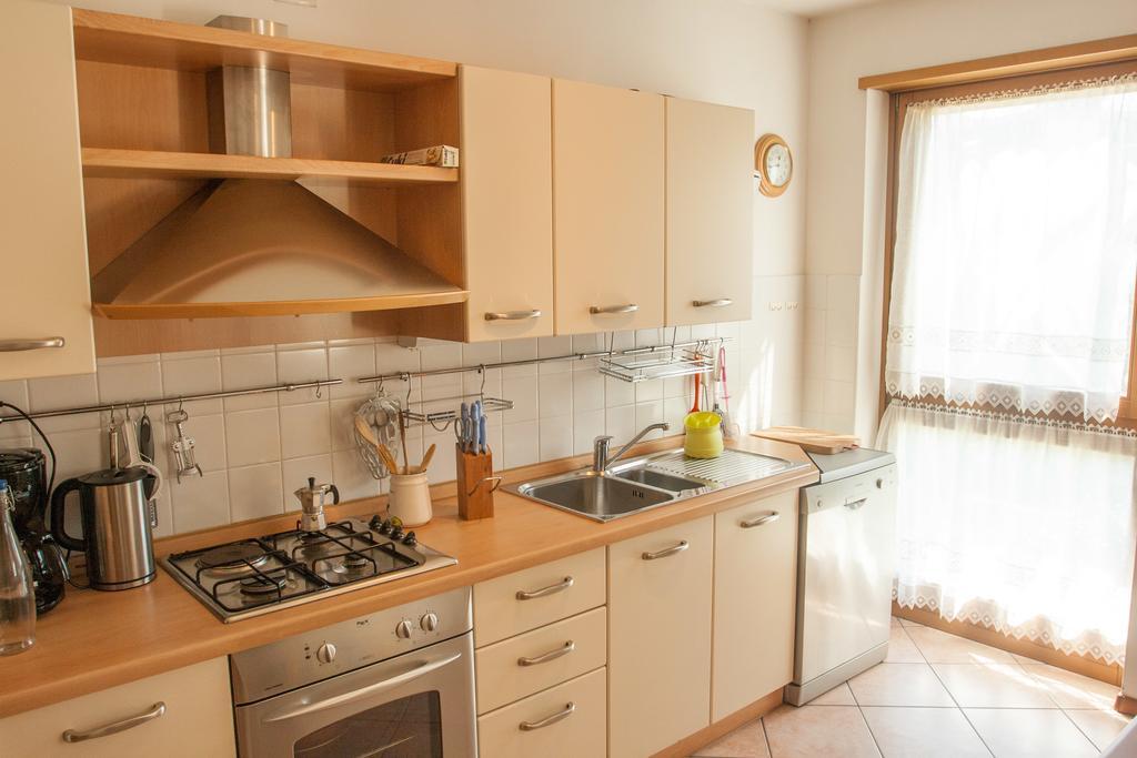 Appartamento Lombardi Riva del Garda Quarto foto