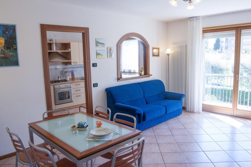 Appartamento Lombardi Riva del Garda Quarto foto
